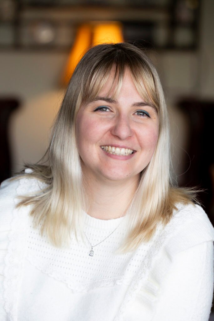 Savannah, wedding planner in Scotland and the face behind Mademoiselle Wedding.